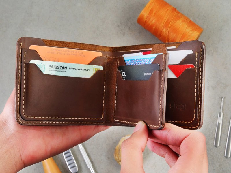 Majestic Trifold Leather Wallet, a closer look