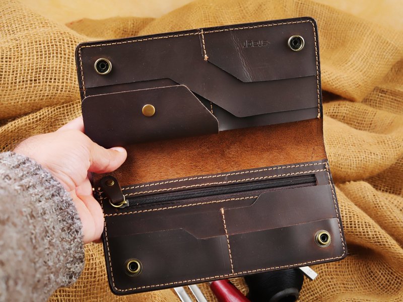 Rodeo Long Leather Wallet, open, with cards